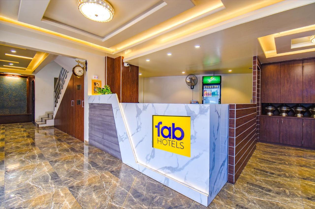 Fabhotel Gate Lodging Hotel