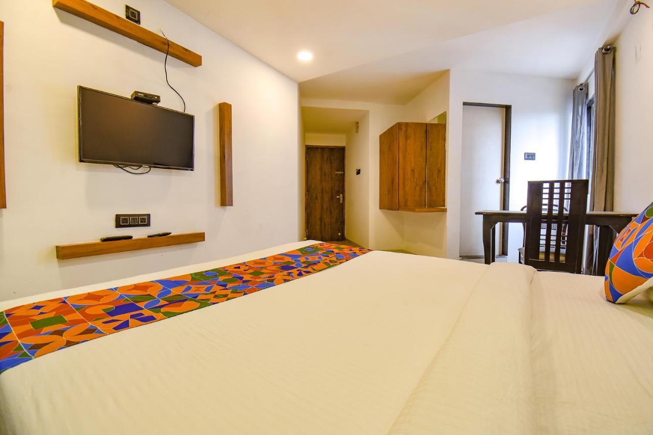 Hotel Fabhotel Gate Lodging Pune