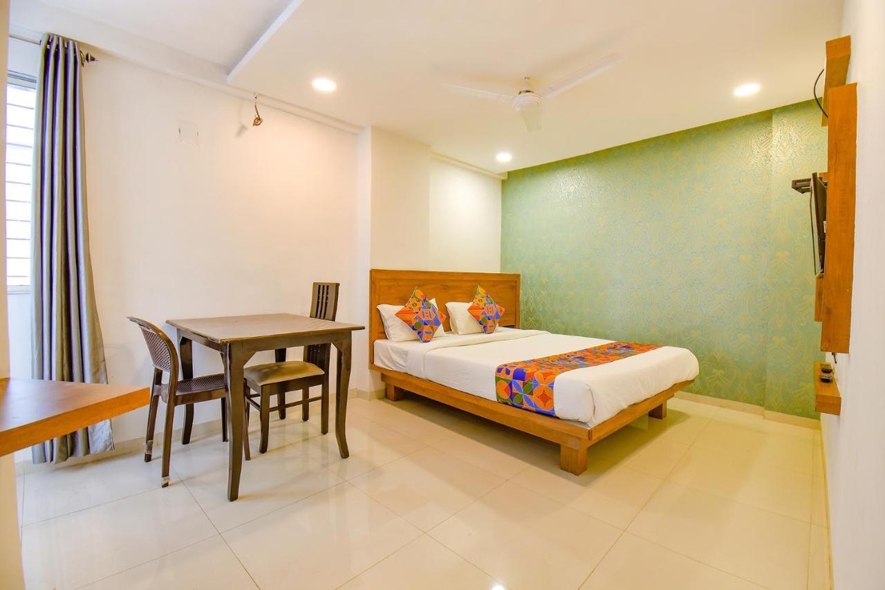 Hotel Fabhotel Gate Lodging Pune