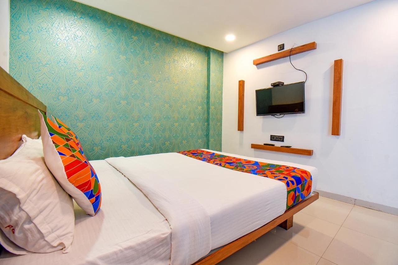 Fabhotel Gate Lodging Hotel 3*